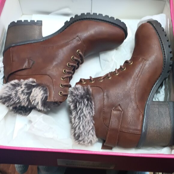 Lace up boots - Picture 3 of 4